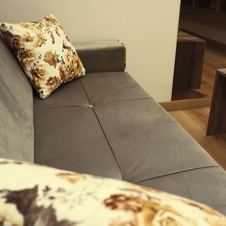 إسكيشير Vip Suit المظهر الخارجي الصورة