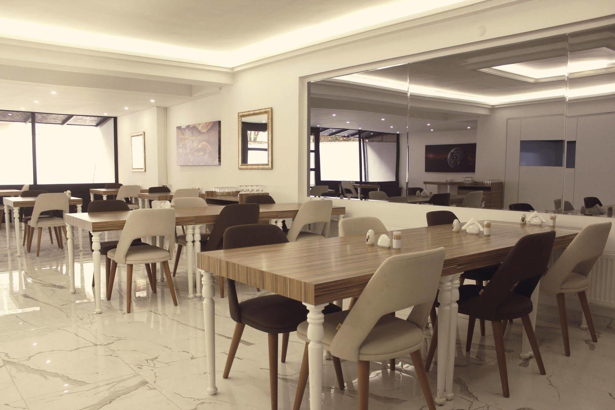 إسكيشير Vip Suit المظهر الخارجي الصورة