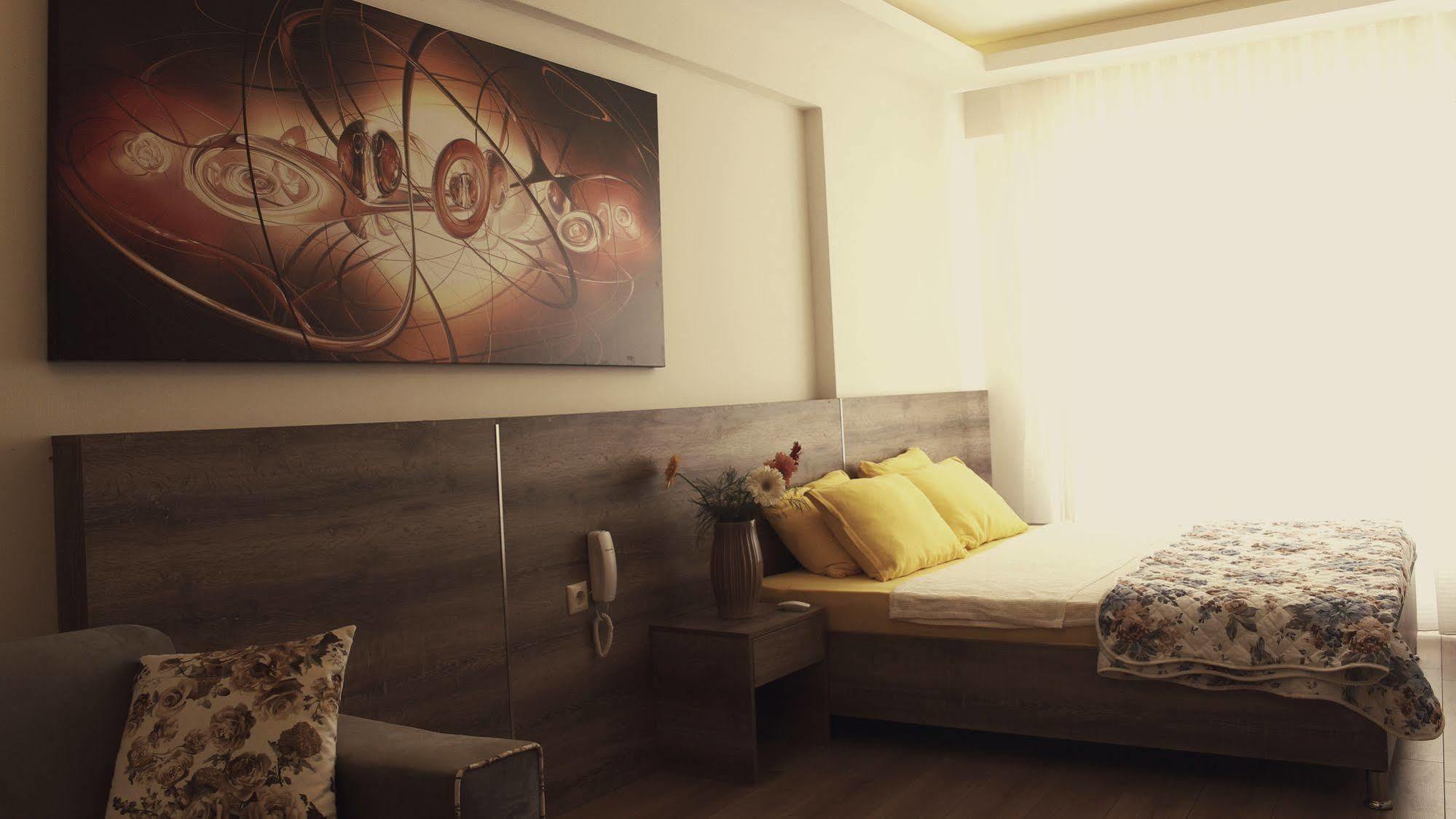إسكيشير Vip Suit المظهر الخارجي الصورة
